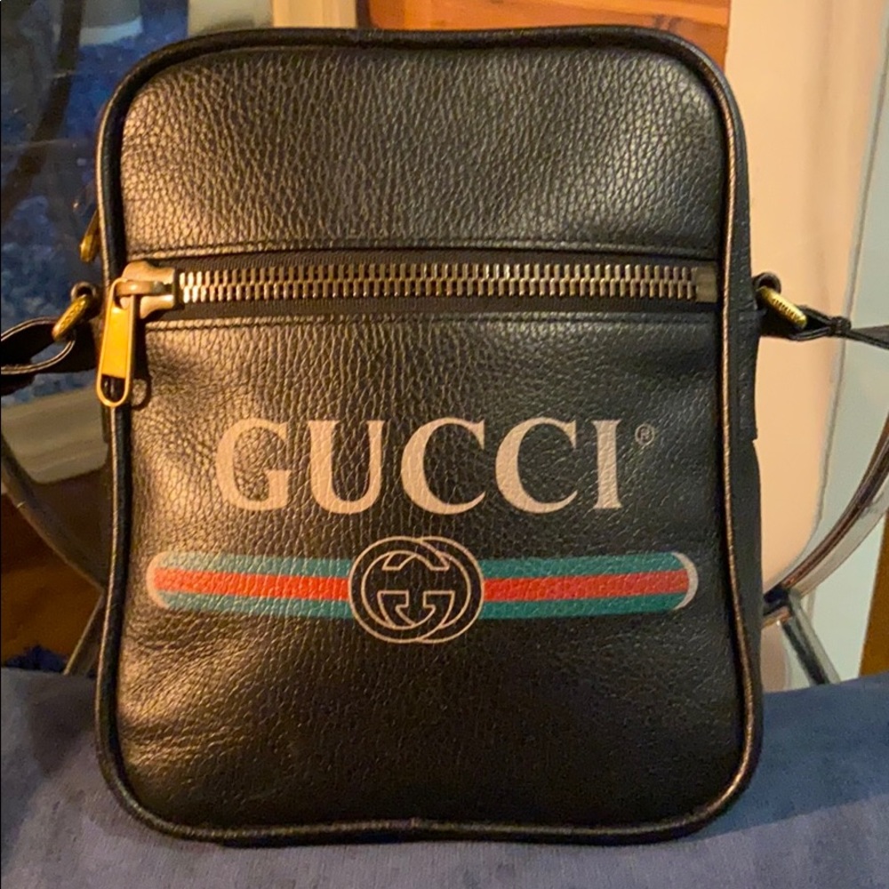 Gucci messenger bag *Excellent condition!*